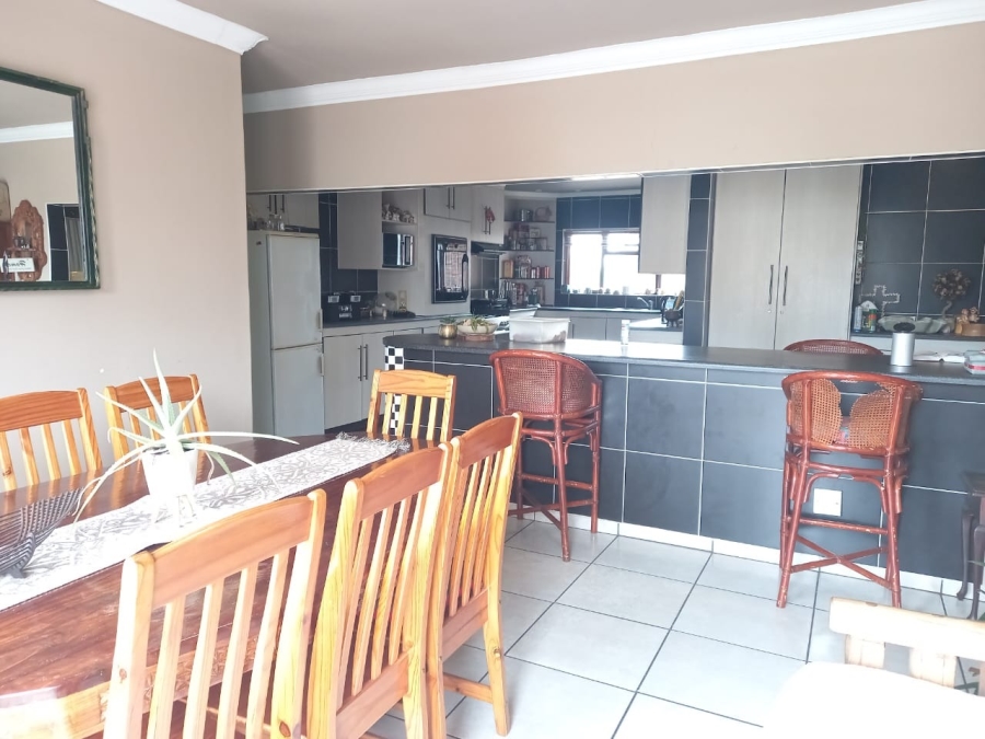 4 Bedroom Property for Sale in Parkersdorp Western Cape